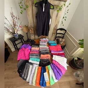 Entire lot of lululemon clothes, see pictures showing descriptions of each item